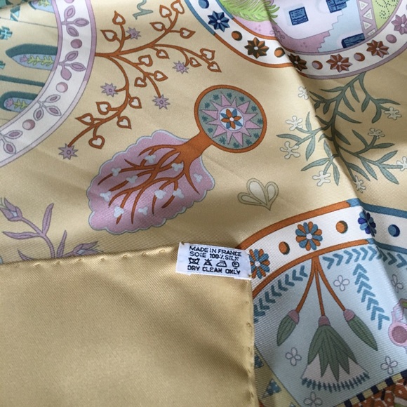 Authentic Hermès 100% Silk 90 cm Scarf “Escales Mediterraneennes” - Picture 5 of 13